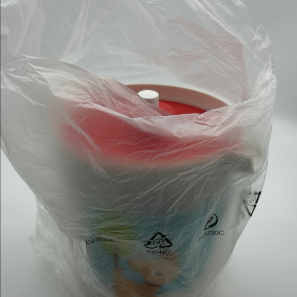 Tupperware #1575-12 Rudolph Push‎ Button Red Seal Lid  1.5 Quarts Pitcher 🆕 - Picture 2 of 6